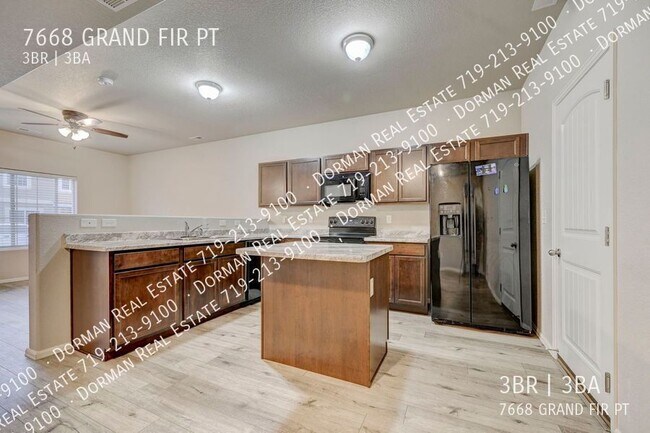 Building Photo - $500 OFF the first month of rent!