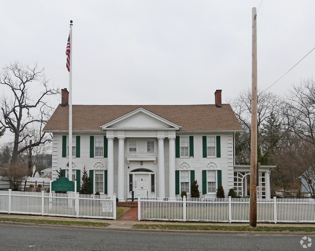 Building Photo - Pagan Fletcher House Apartments