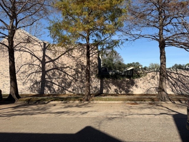 Building Photo - 6511 Kenyon Ln