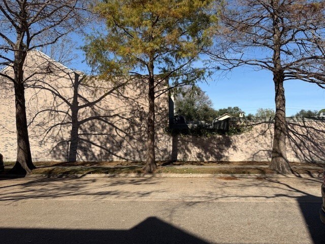 Foto del edificio - 6511 Kenyon Ln