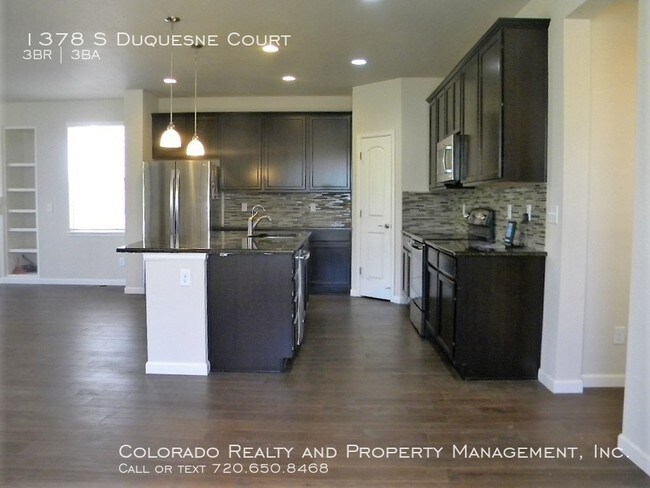 Building Photo - Gorgeous 3 Bed, 3 Bath Home in Murphy Creek