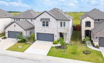 Building Photo - 2807 Woodland Ct