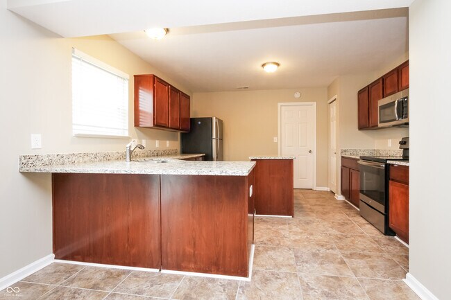 Foto del edificio - 2261 Rosswood Blvd