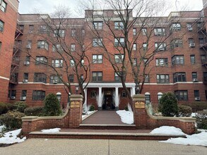 Building Photo - 100 Prospect Ave