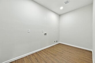 Building Photo - 6109 Woodrow St