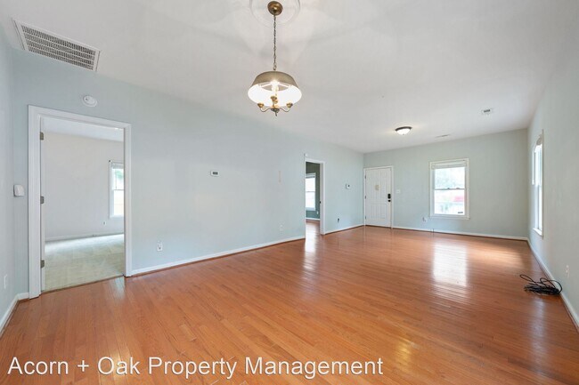 Foto del edificio - 3 br, 2 bath House - 804 Gerard St.