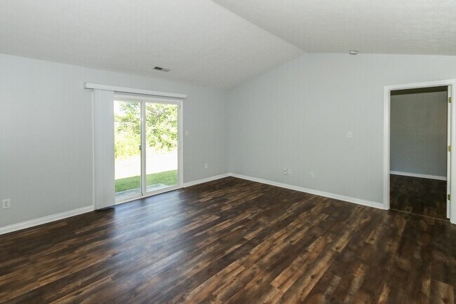 Foto del edificio - 3 Bedroom in Warren Township