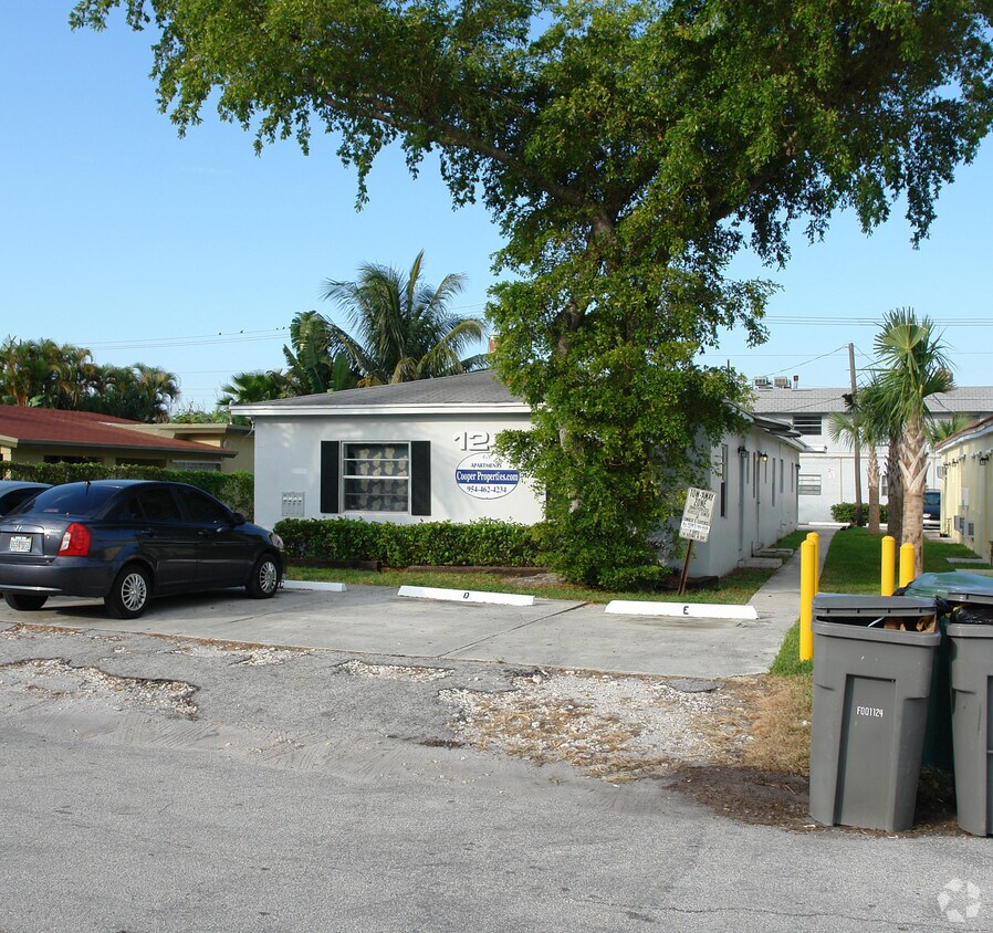 Foto principal - 1241 NE 14th Ave