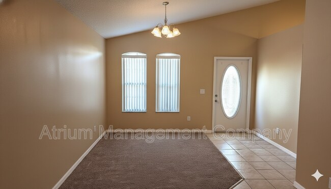 Foto del edificio - 105 Fern Springs St