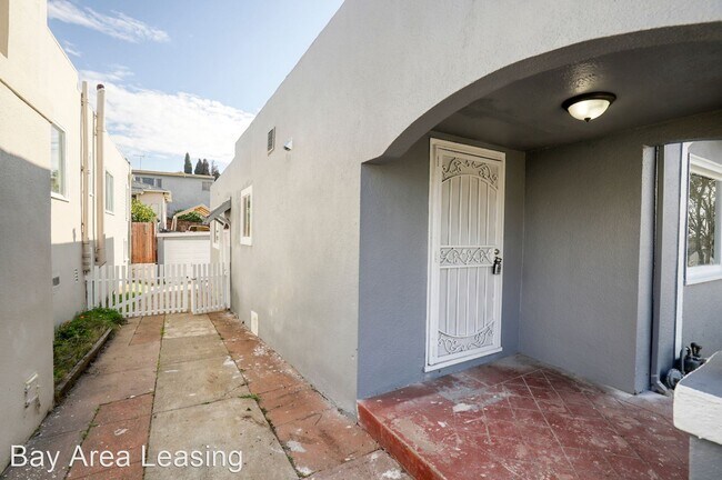 Building Photo - 3 br, 1 bath House - 3618 Maple Avenue