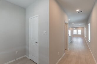 Building Photo - 9327 Colonial Bent Pl