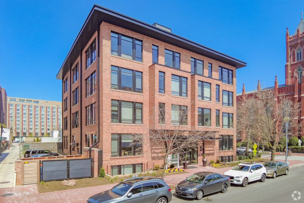 Building Photo - 801-811 N St NW