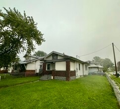 Building Photo - 221 W Memorial Dr