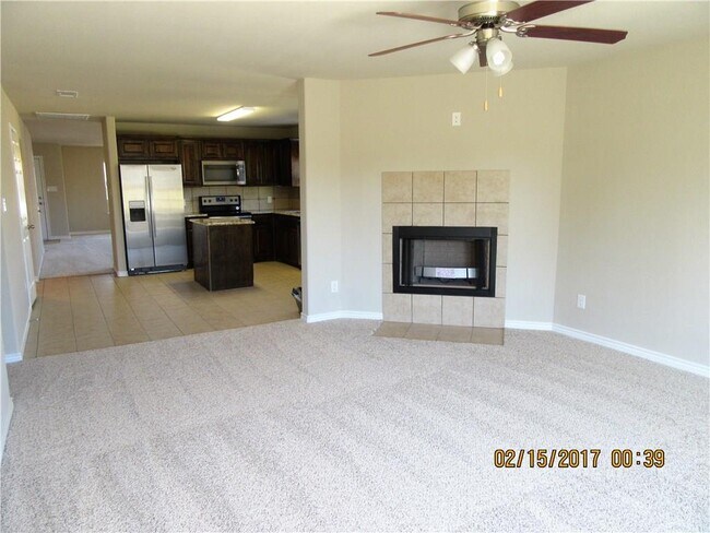 Foto del edificio - 1725 Fairway Dr