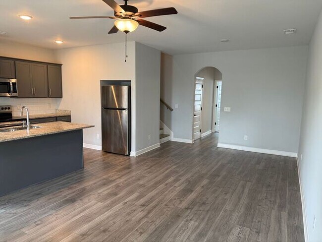 Foto del edificio - FOR RENT - Beautiful Townhome in Henderson...