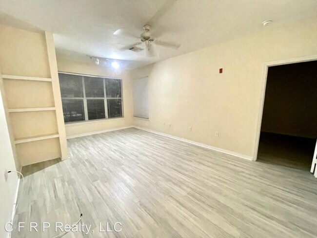 Building Photo - 1 br, 1 bath House - 8822 Dunes Court #105