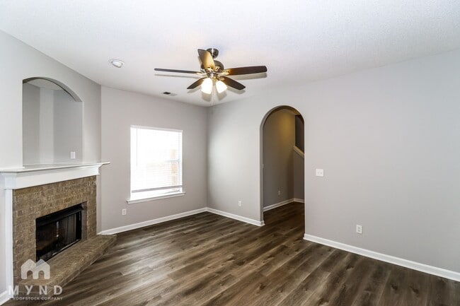 Building Photo - 10182 Sterling Ridge Dr