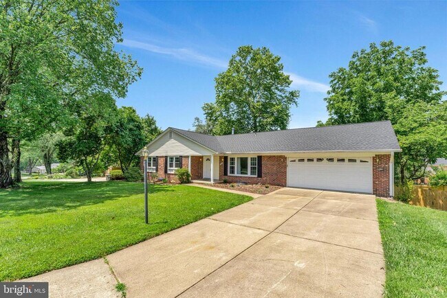 Building Photo - 10104 Joy Ln