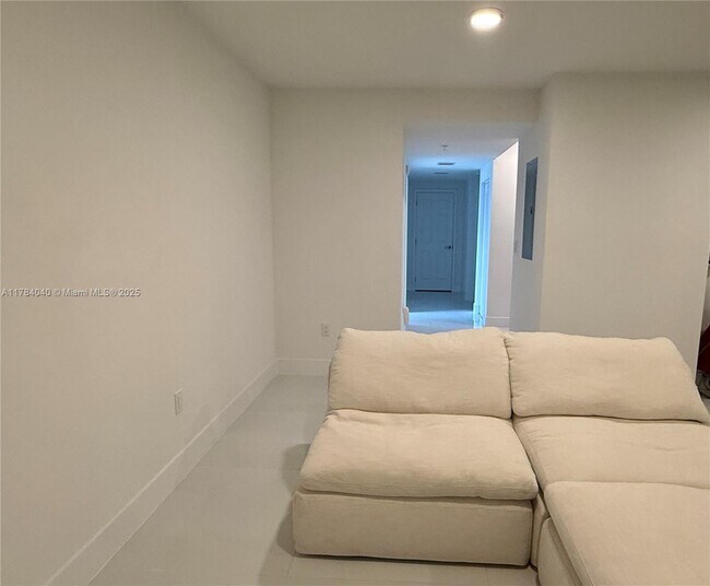 Foto del edificio - 10950 NW 82nd St