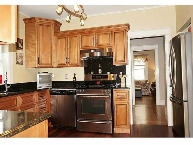 Foto del edificio - 67 Roslyn Ave