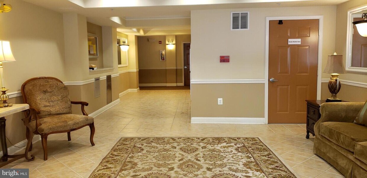 Primary Photo - 5800 Clipper Ln