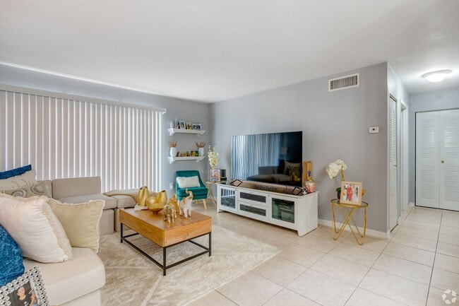 Foto del edificio - Clear Lake Palms