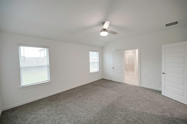 Foto del edificio - 31730 Hallington Hl Ln