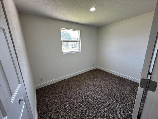 Foto del edificio - 7614 Lavender Ln