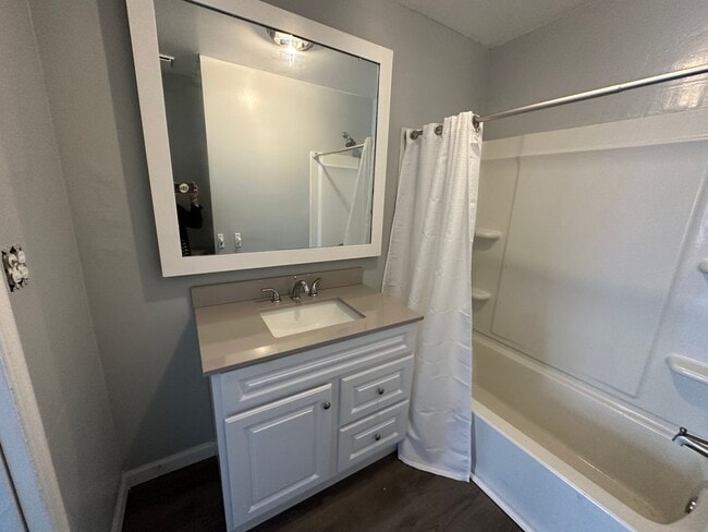 Foto del edificio - BEAUTIFUL 2 BEDROOM 1 BATH NEWLY REMODELED-- PRIME LOCATION!!!