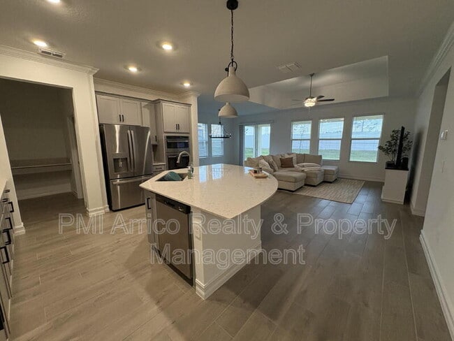 Building Photo - 11679 74th Cir E