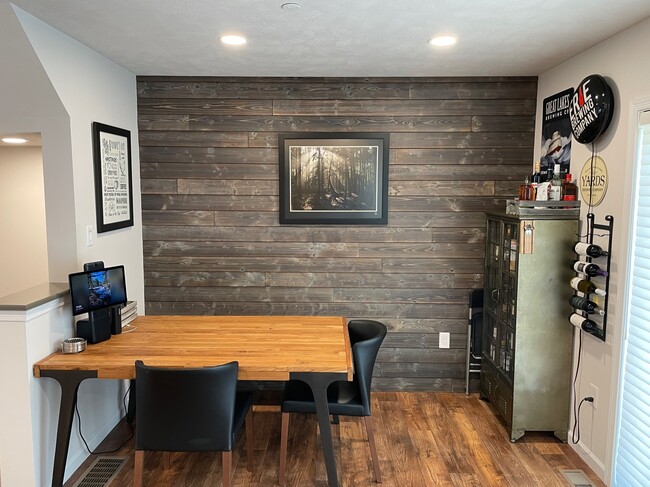 Shiplap - 122 Amicus Dr