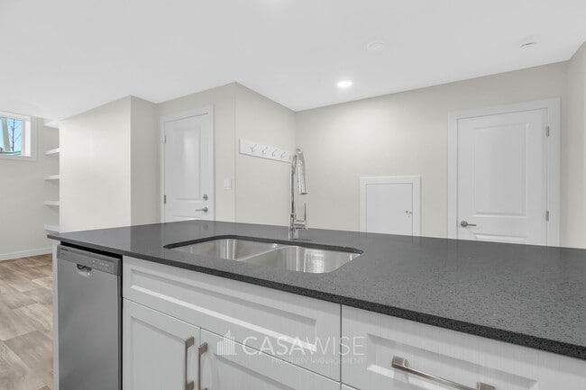 Building Photo - 8075 Cedric Mah Rd