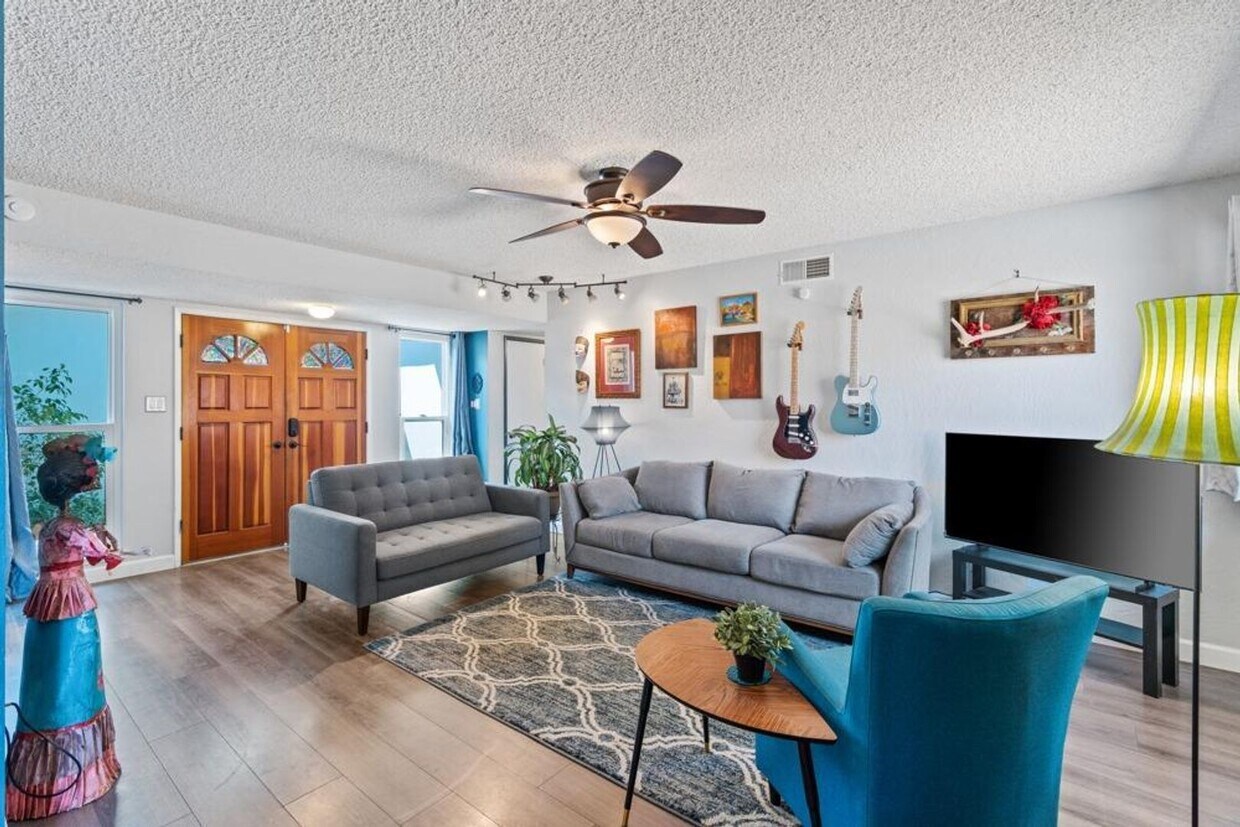 Foto principal - Larchmont Riviera Cottage 4/2