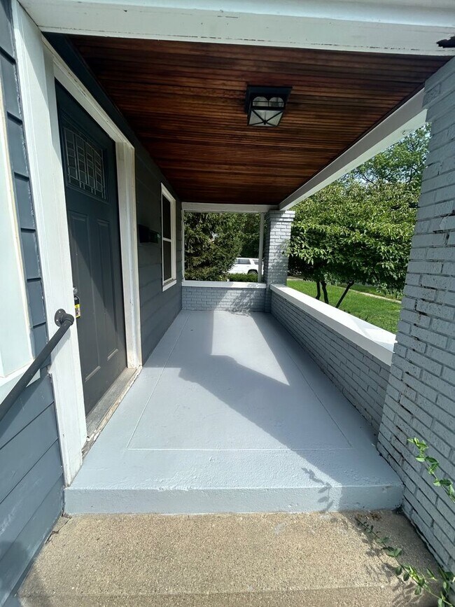 Foto del edificio - 1543 Gladstone Dr SE