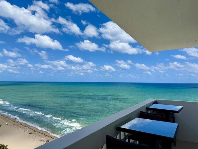 Building Photo - 4250 Galt Ocean Dr