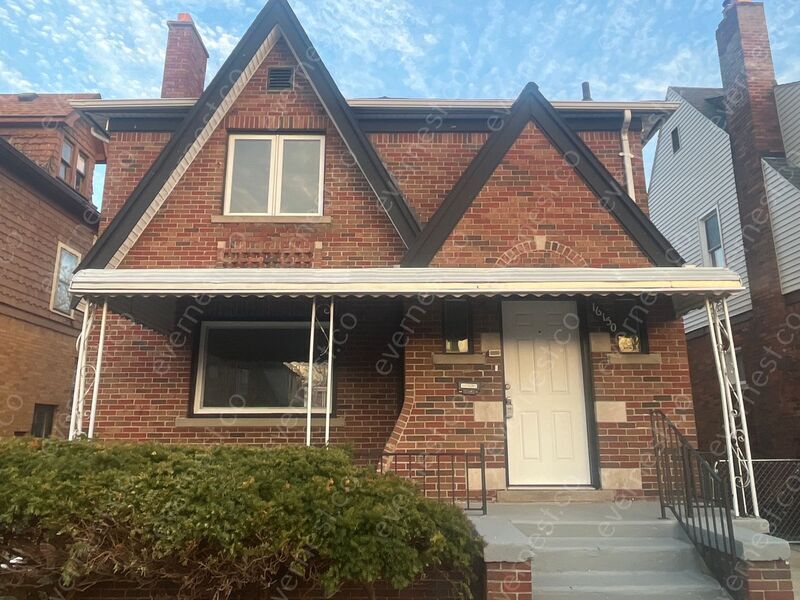 Primary Photo - 16150 Ohio St