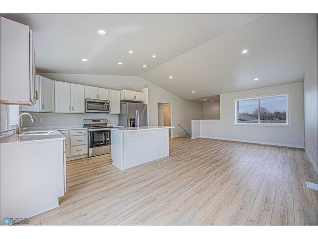 Foto del edificio - 6747 66th Ave S