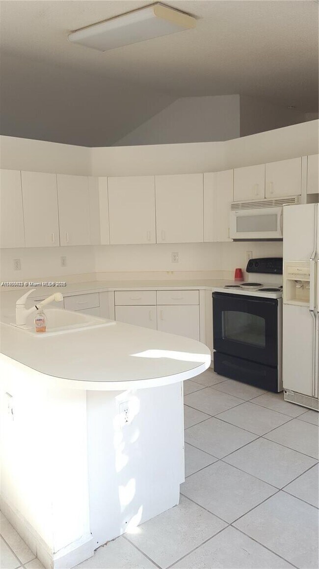 Foto del edificio - 12336 SW 144th Terrace
