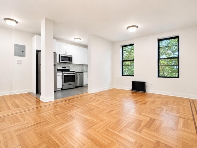 Building Photo - 282 Cabrini Blvd