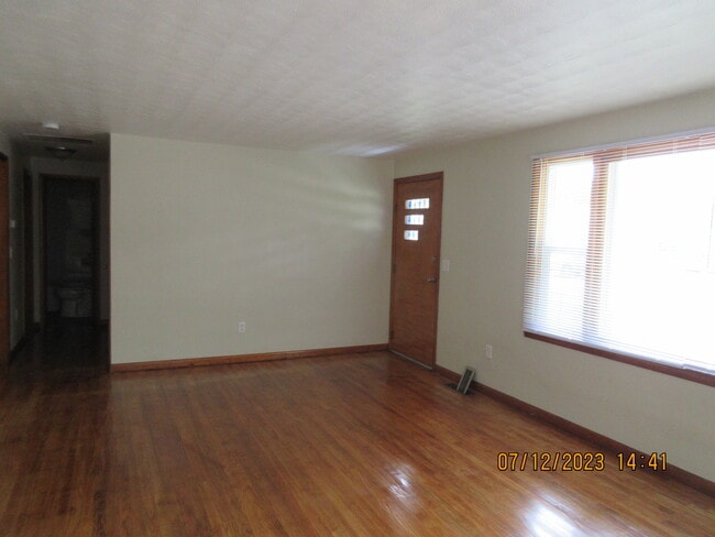 Building Photo - 2517 Fowler St