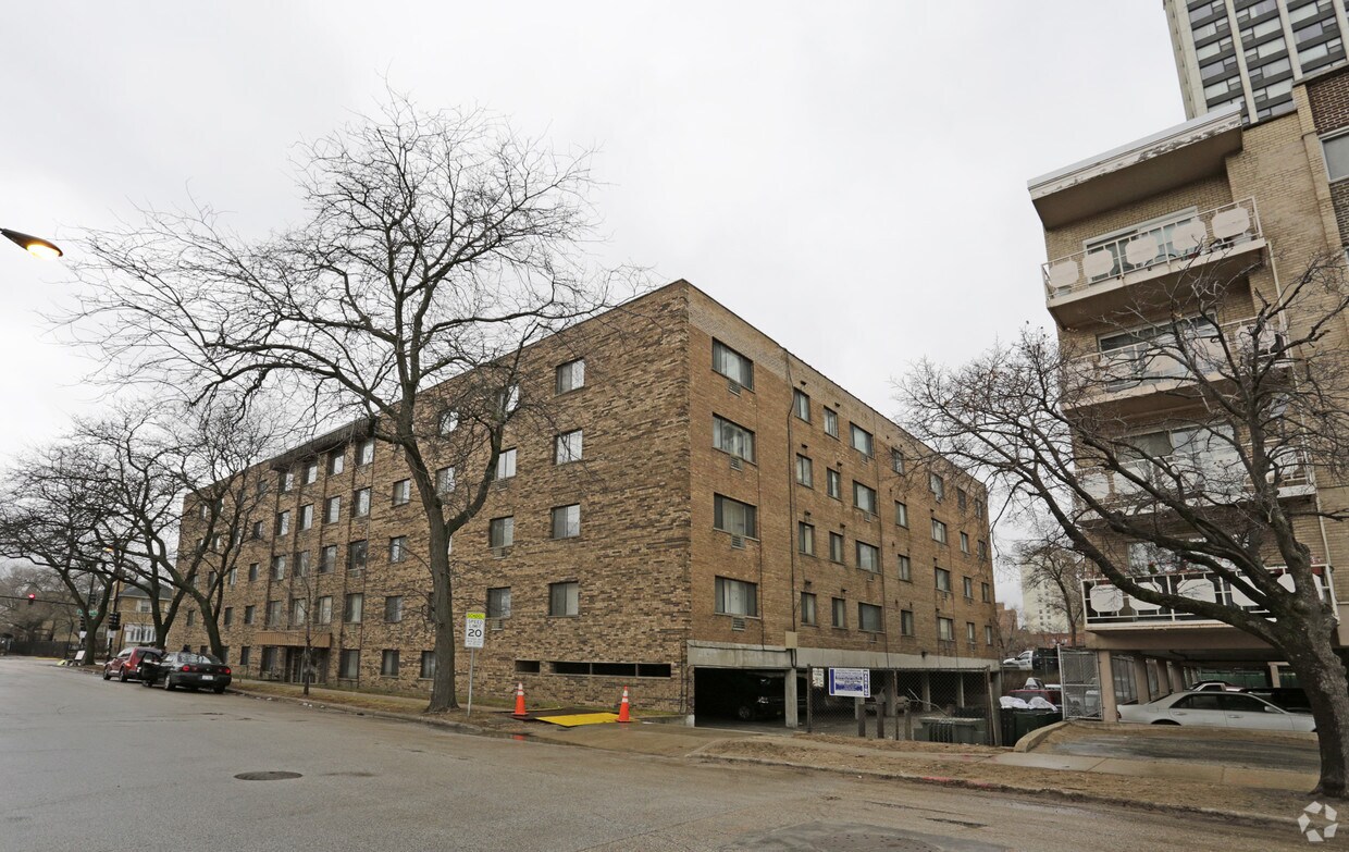 Building Photo - Devonshire Apartments
