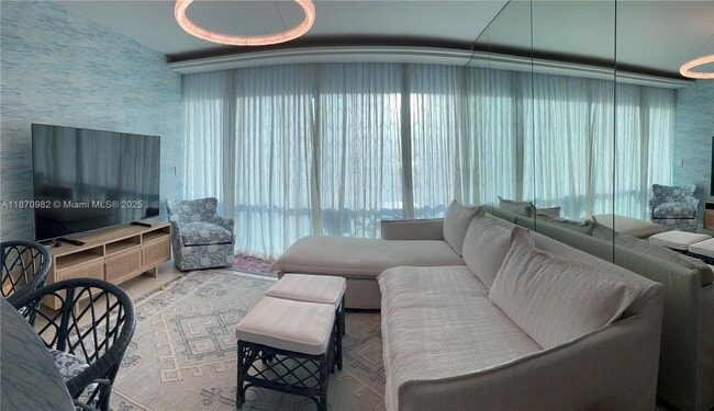 Foto del edificio - 6799 Collins Ave