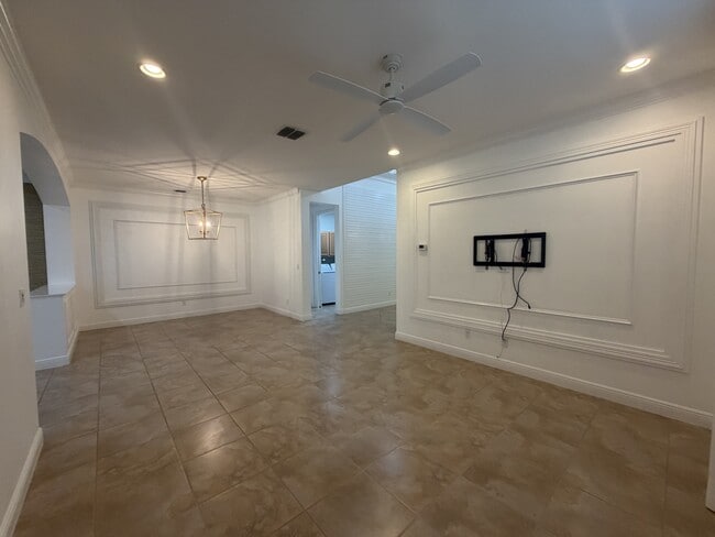 Foto del edificio - 11908 SW Crestwood Cir