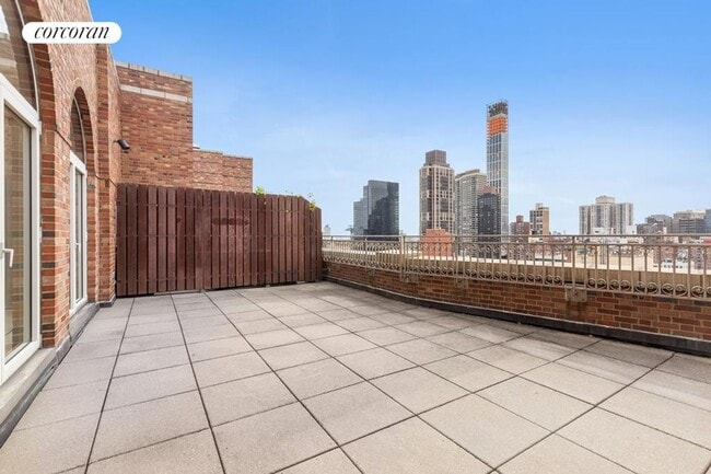 Building Photo - 305 E 63rd St