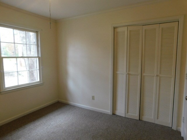 Building Photo - 2380 Spring Valley Dr