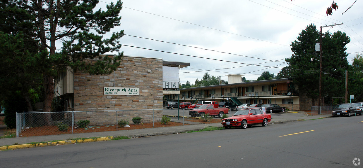 Primary Photo - River Park Apartments
