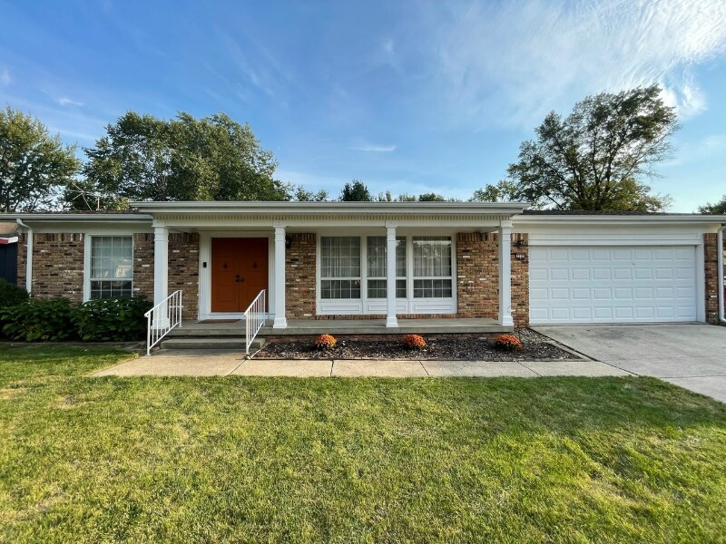 1209 Devonshire Dr, Champaign, IL 61821 House Rental in Champaign, IL