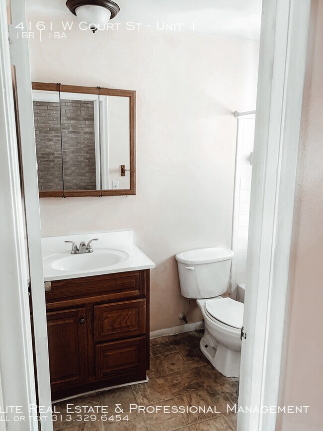 Foto del edificio - 1 Bedroom Apt - W Court St.
