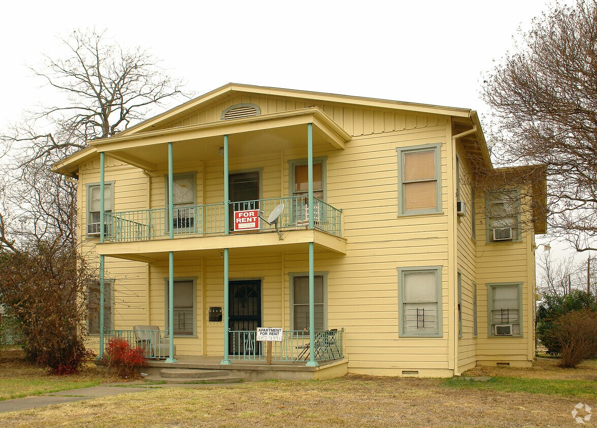 Primary Photo - 723 Camden St