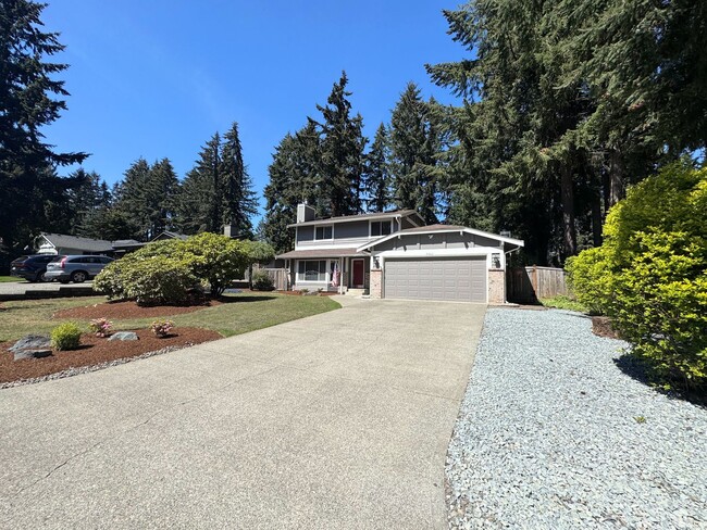 Building Photo - Charming 3-Bedroom Home in Desirable Gem H...